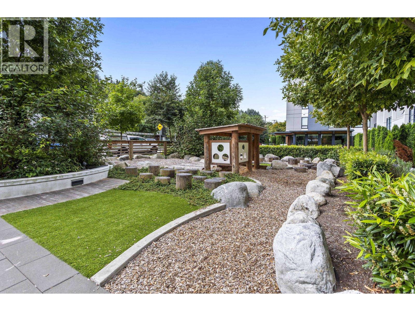 301 3018 ST GEORGE STREET, Port Moody