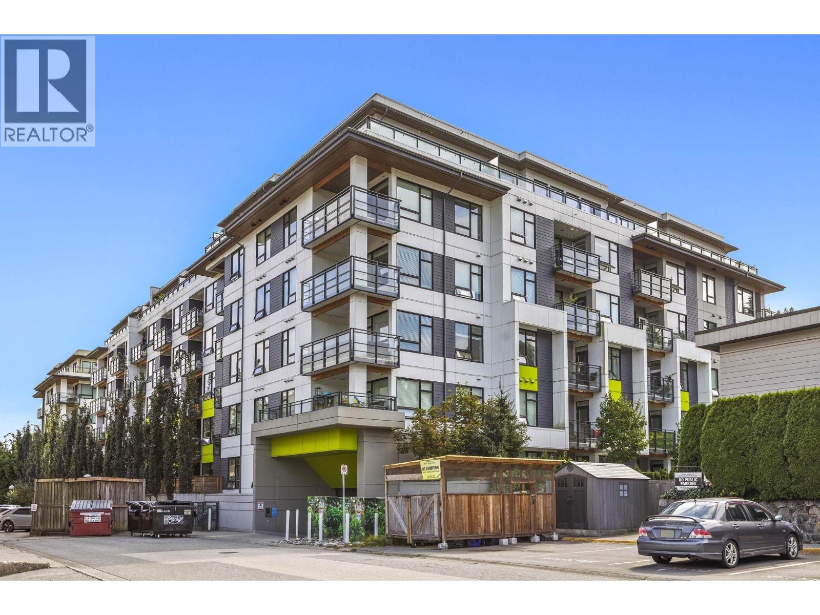 301 3018 ST GEORGE STREET, Port Moody
