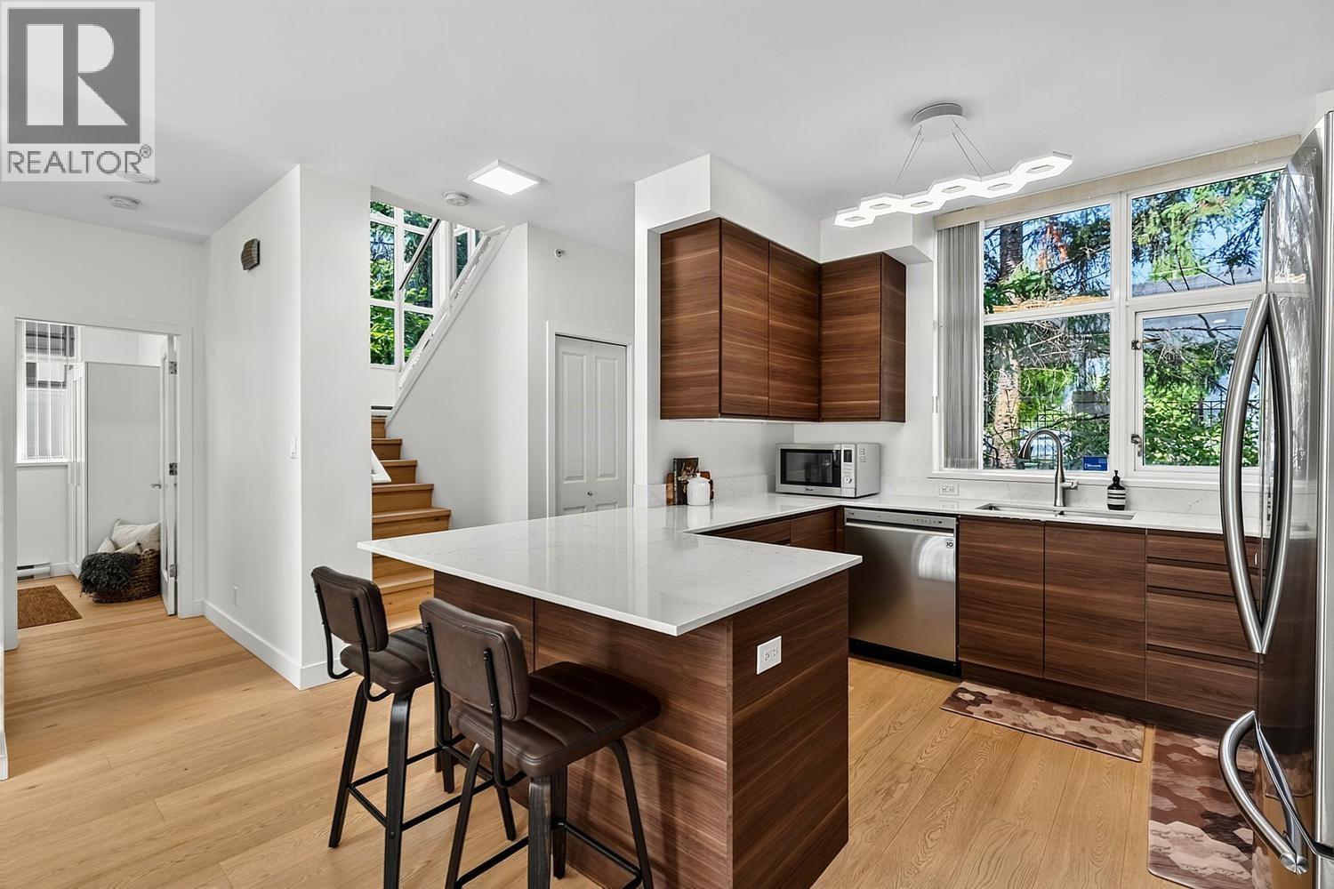 TH5 2088 MADISON AVENUE, Burnaby