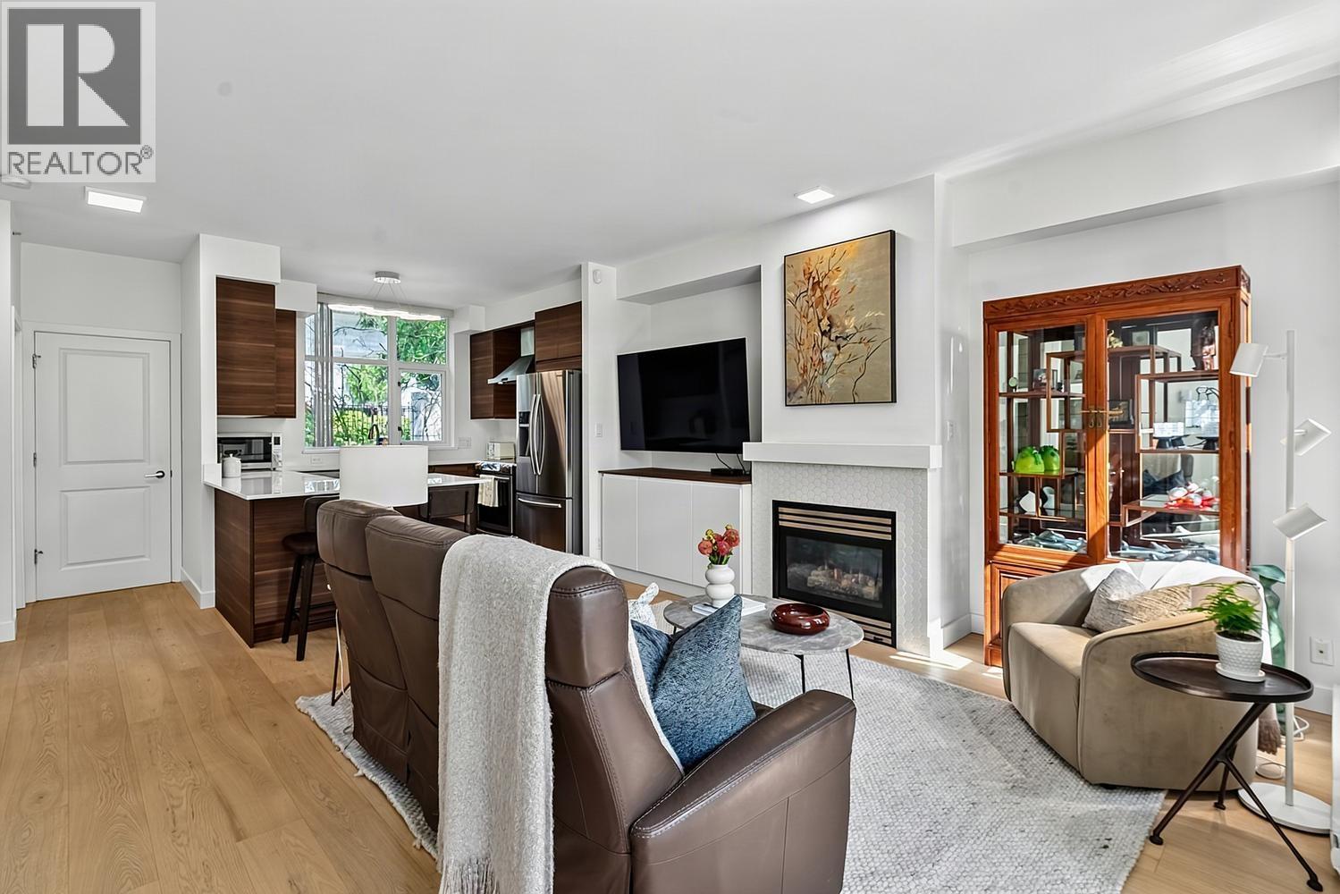 TH5 2088 MADISON AVENUE, Burnaby