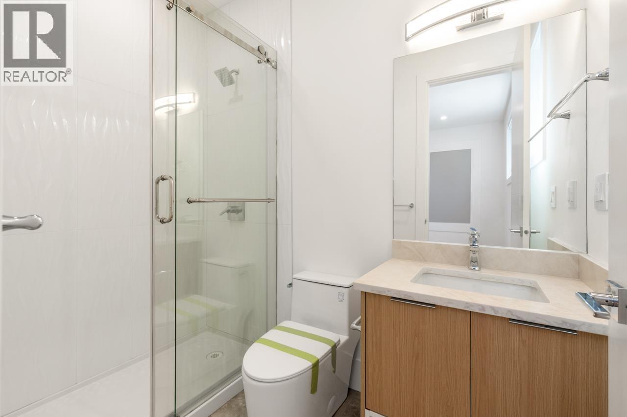 1 6139 ASHWORTH AVENUE, Burnaby
