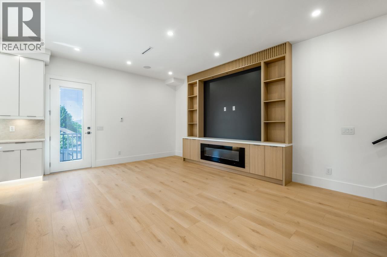 1 6139 ASHWORTH AVENUE, Burnaby