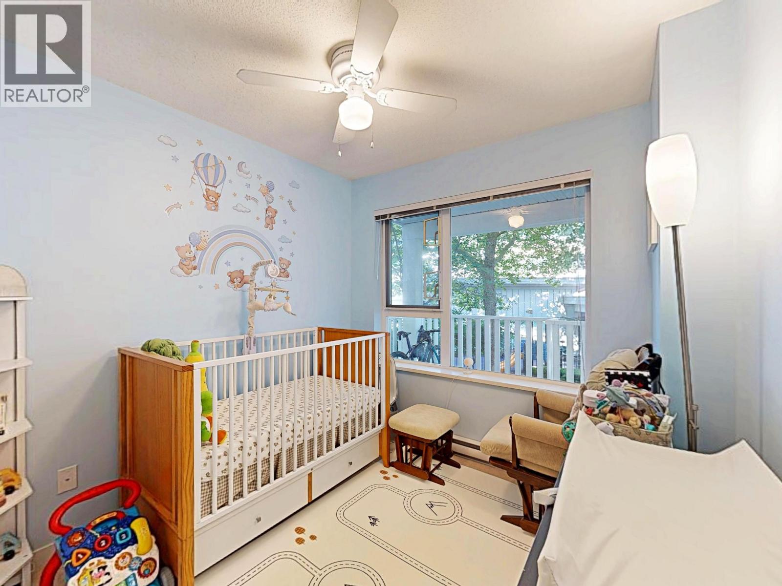 207 4783 DAWSON STREET, Burnaby