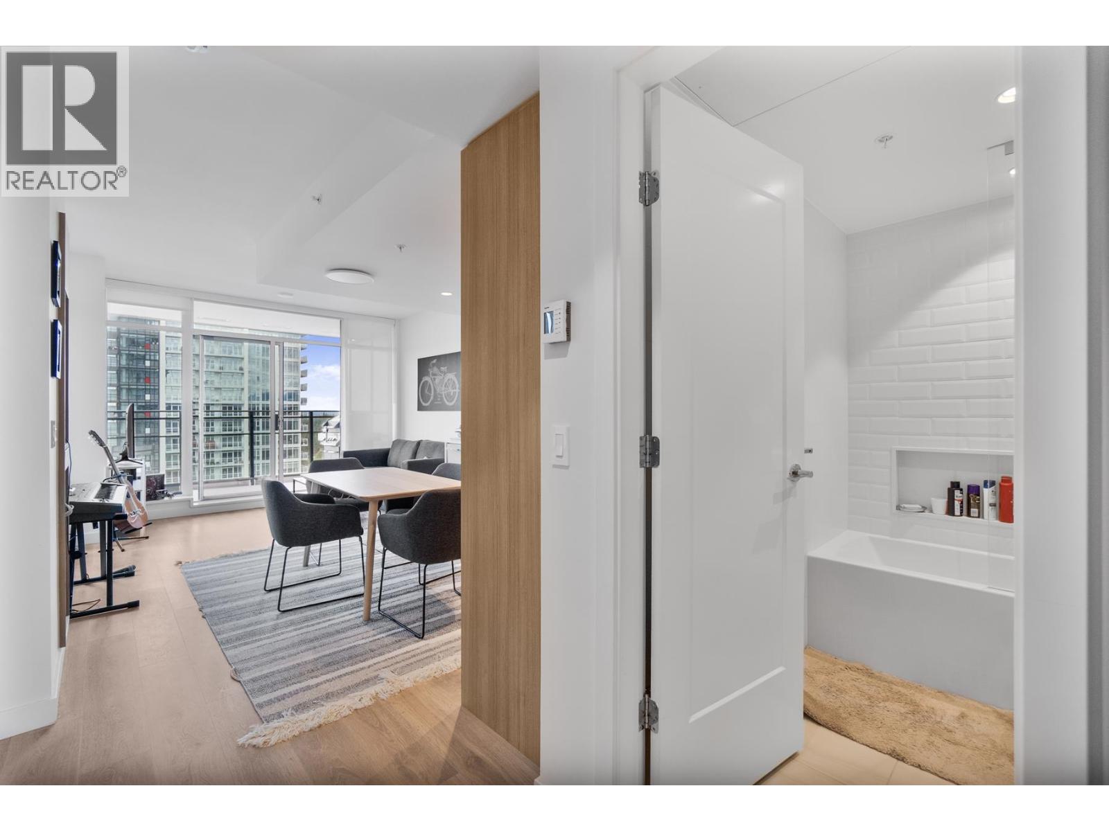 1806 1045 AUSTIN AVENUE, Coquitlam