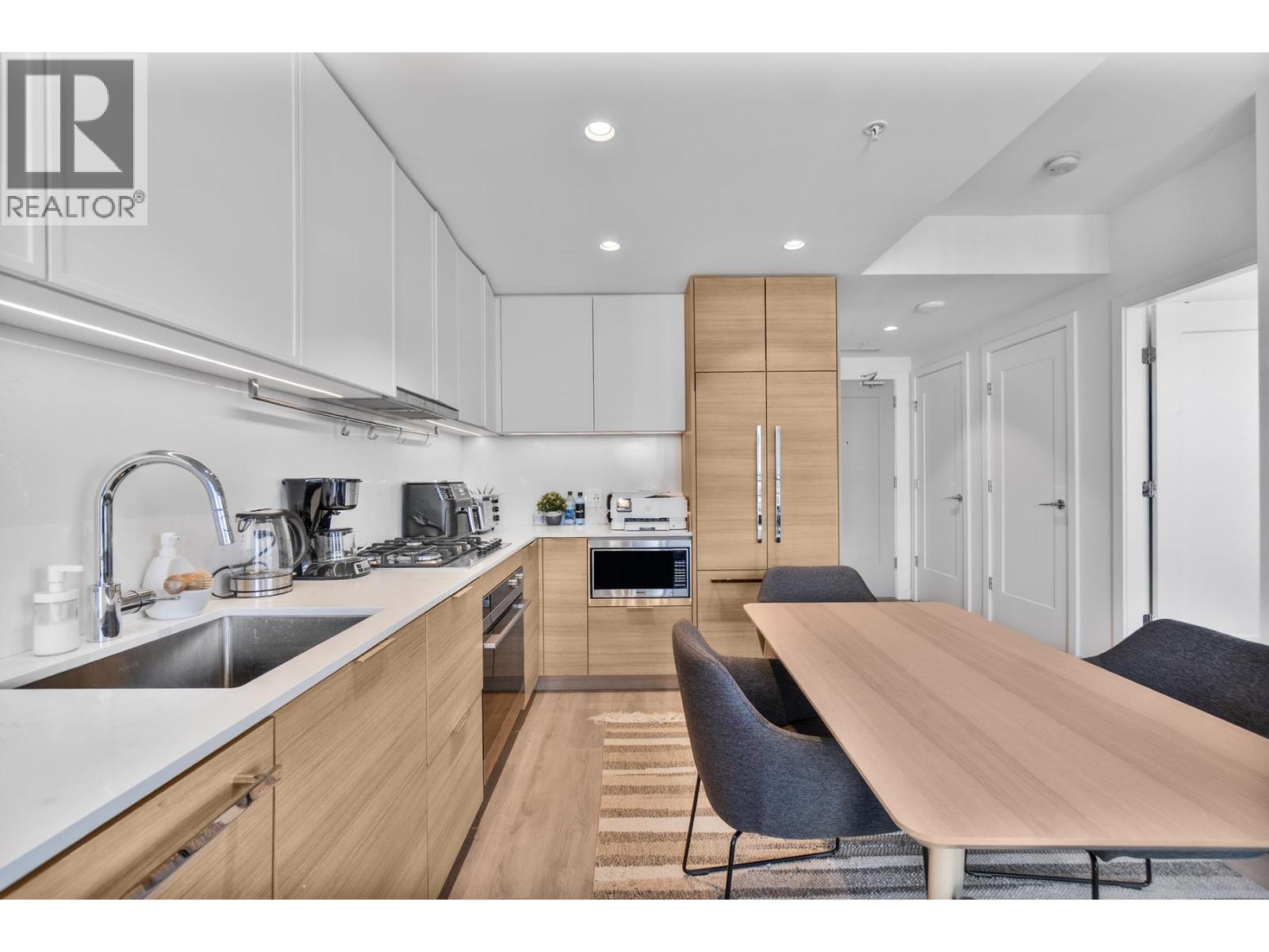 1806 1045 AUSTIN AVENUE, Coquitlam
