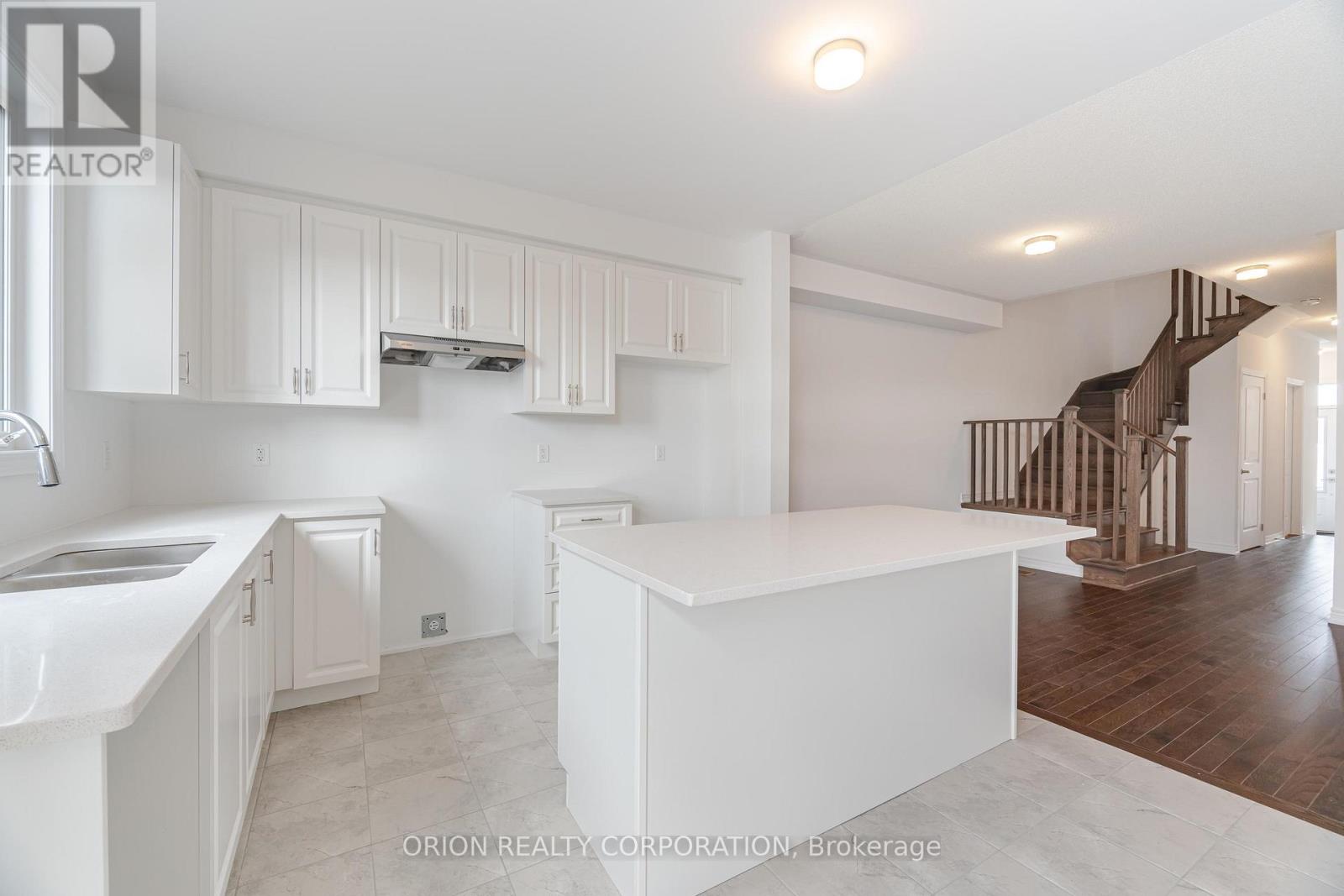 133 FENCHURCH MANOR AVENUE - Image 9
