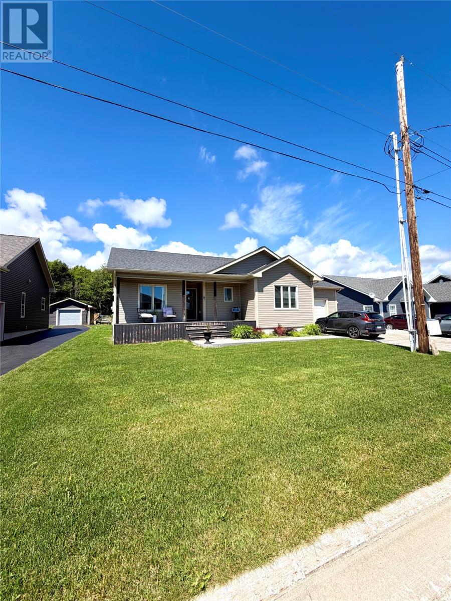7 Simon Drive