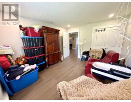 7 Simon Drive thumbnail 23