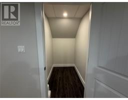 7 Simon Drive thumbnail 44