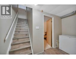 4pc Bathroom - 1 Forest Close, Red Deer, AB T4N4Z7 Photo 11