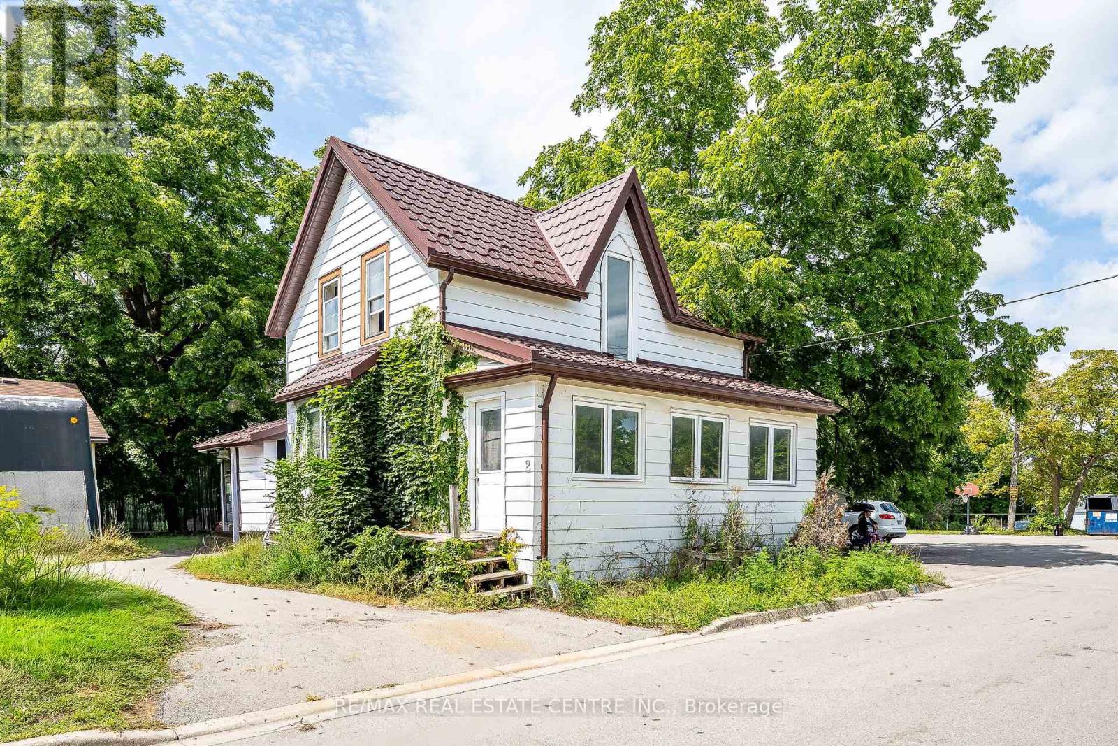 2 WEST PEARL STREET