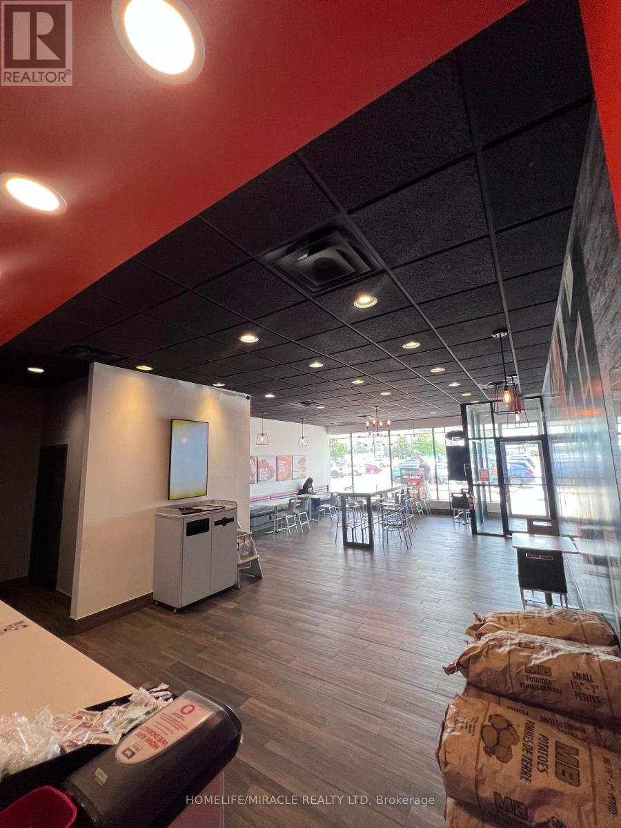 #116 1920 Dundas Street, London East (East I), Ontario, N5V3P1, London East (East I), Ontario — photo 3 of 3
