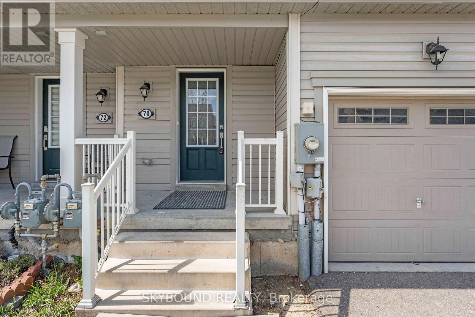 70 MUNRO CIRCLE - 2