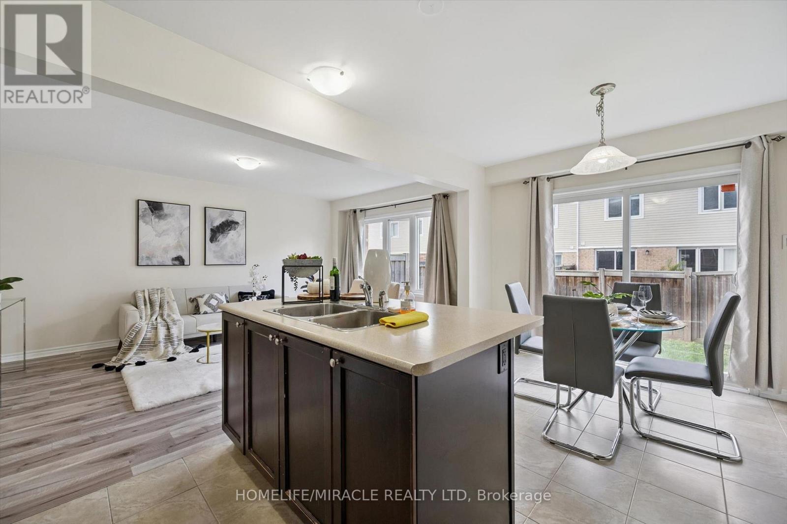 15 STRATUS STREET - 10