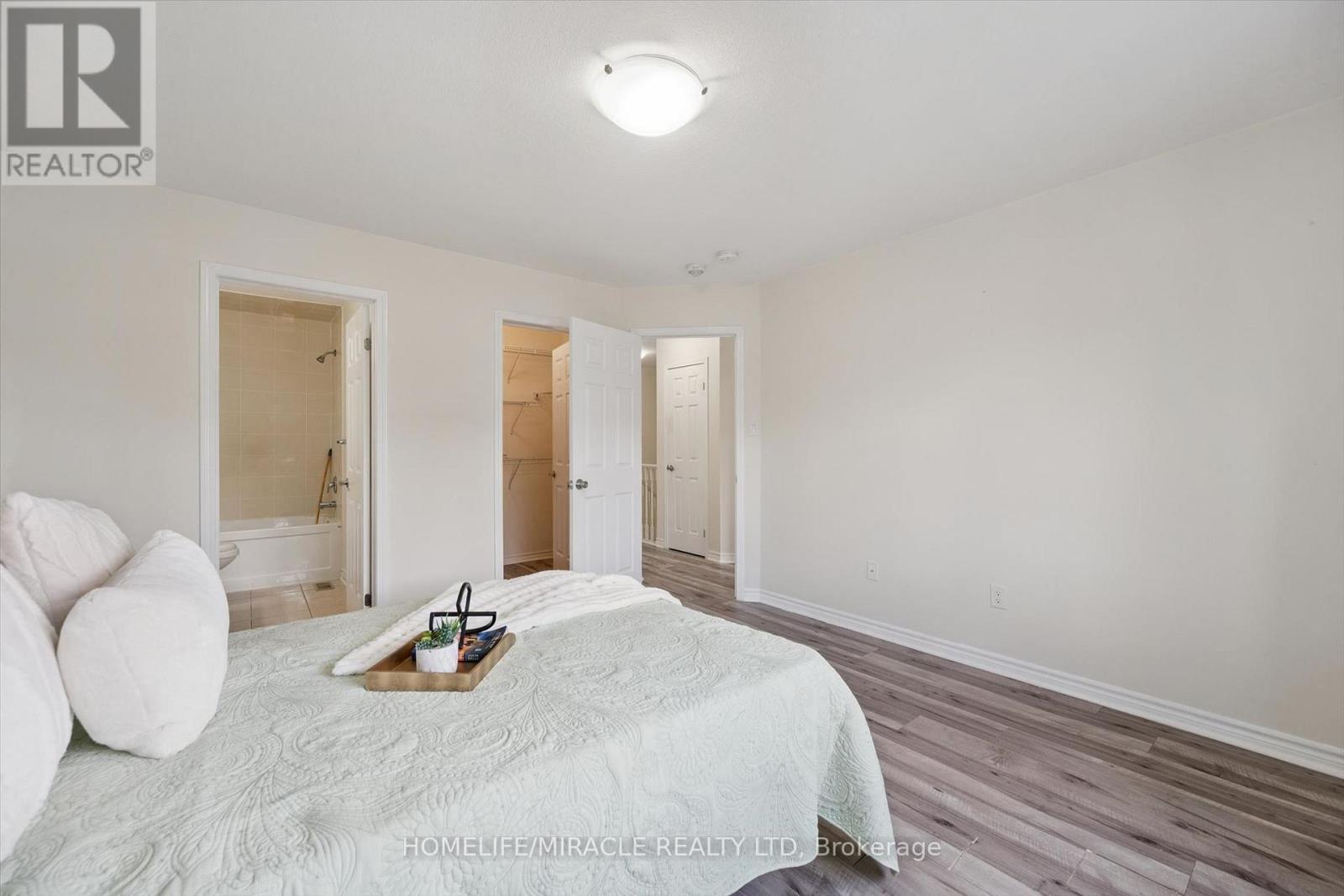 15 STRATUS STREET - 17