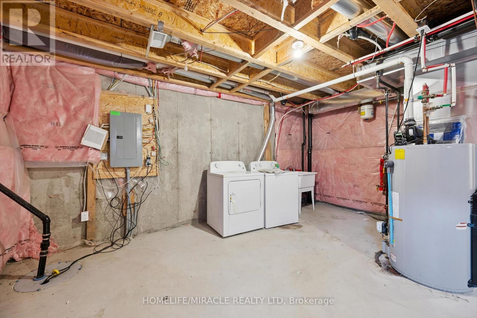 15 STRATUS STREET - 24