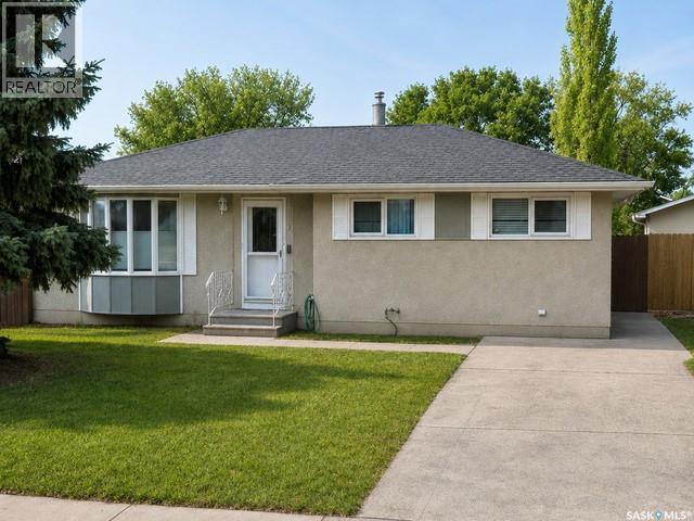 445 WINNIPEG AVENUE S