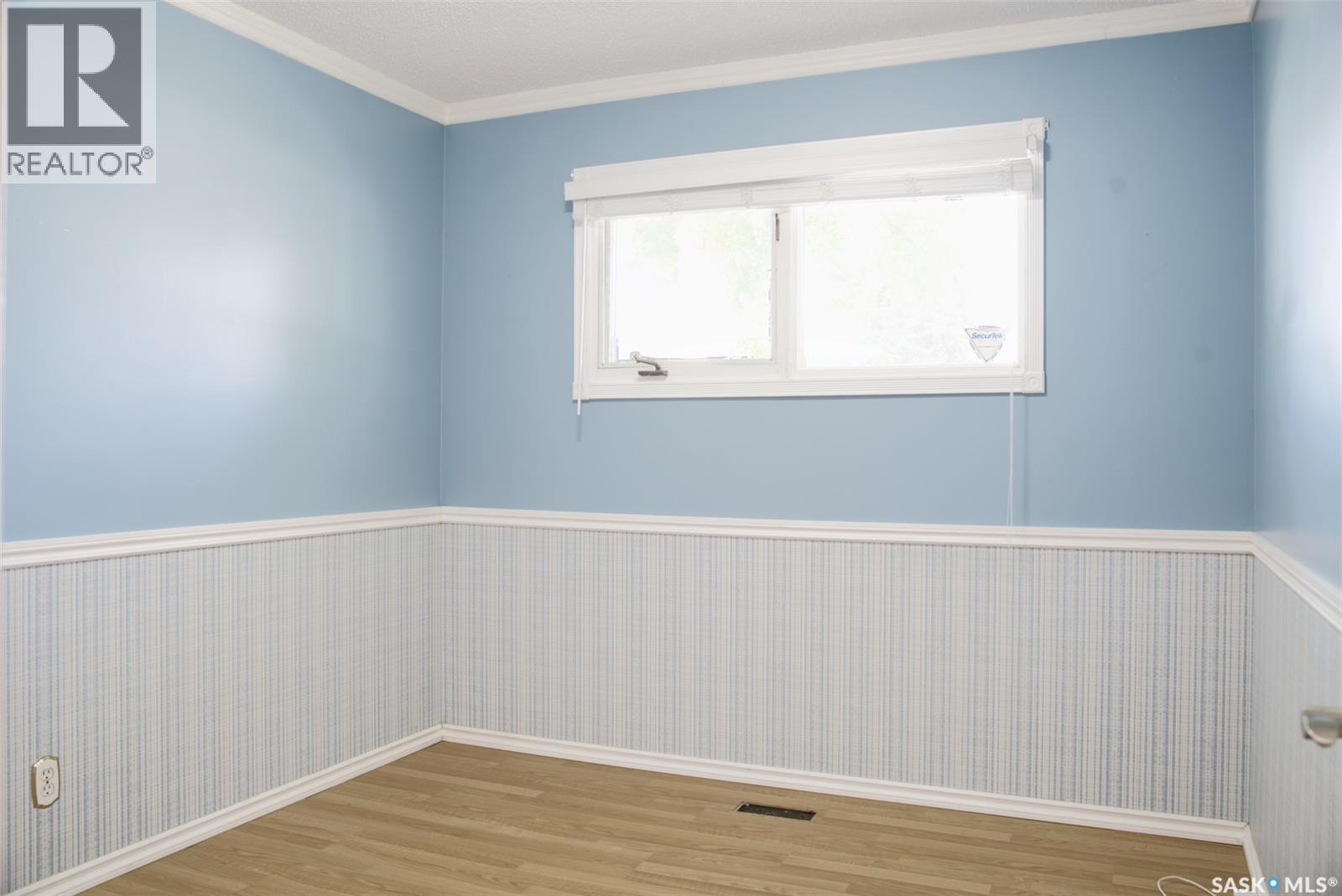 445 WINNIPEG AVENUE S - Image 23
