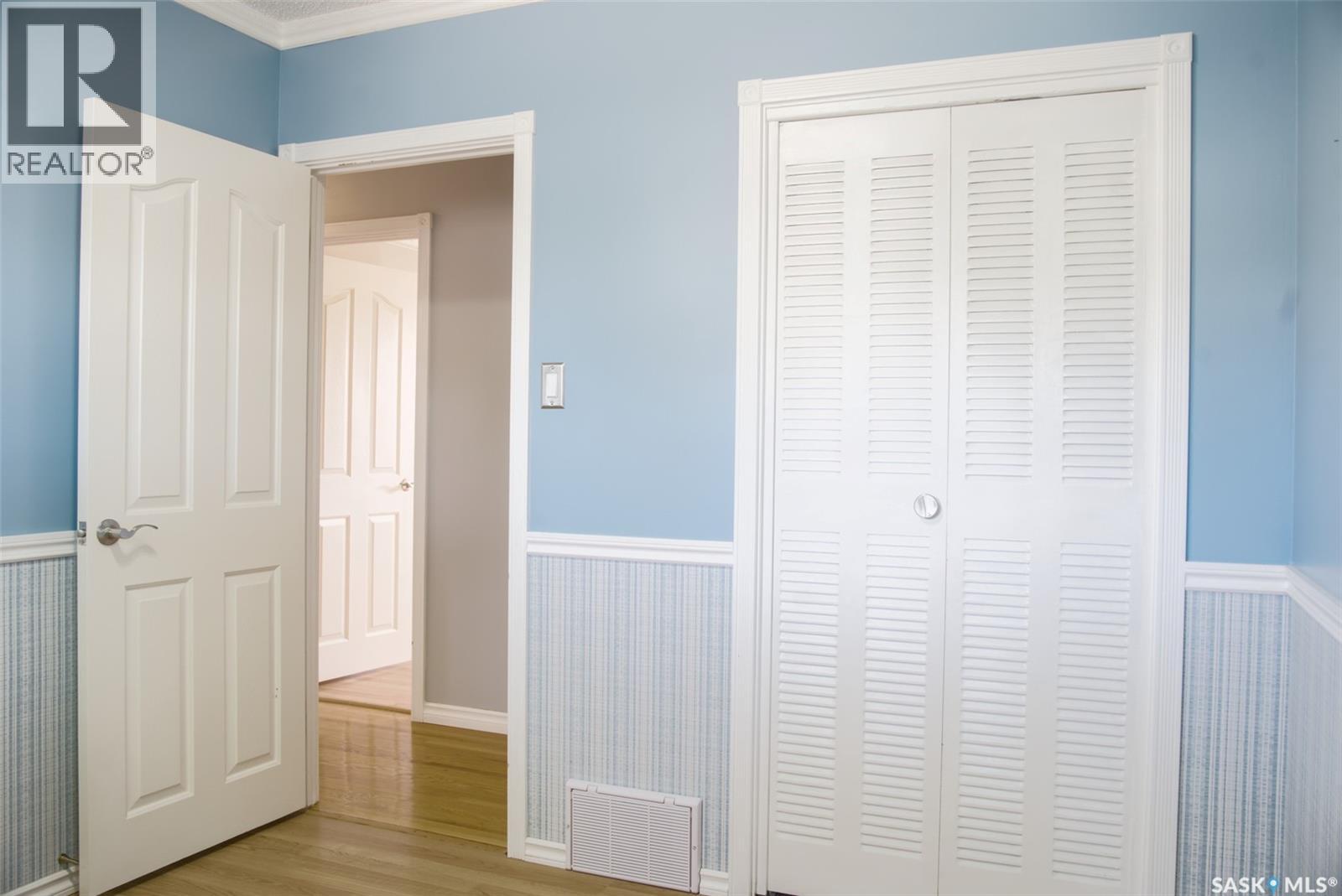 445 WINNIPEG AVENUE S - Image 24