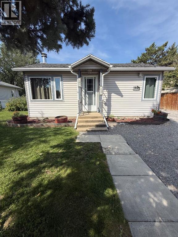 2122 20 Street, Coaldale, Alberta, T1M1E7