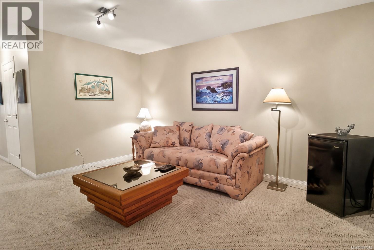 607 Pfeiffer Cres - Image 48