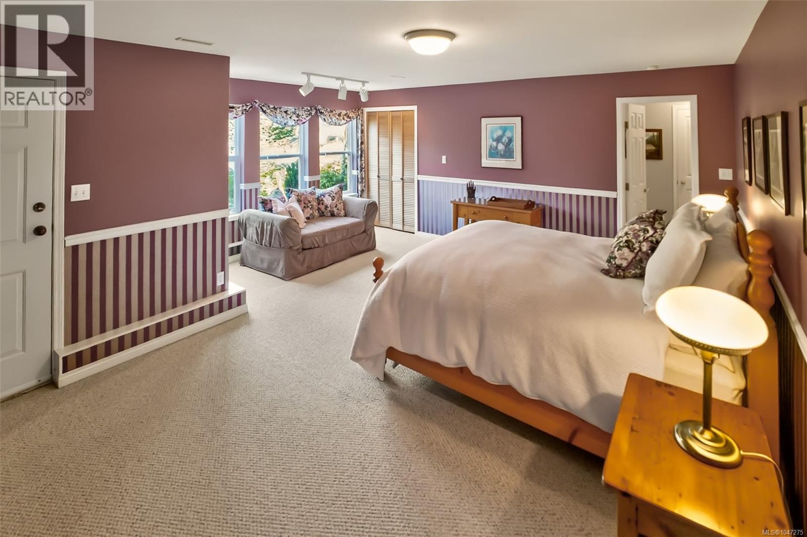 607 Pfeiffer Cres - Image 55