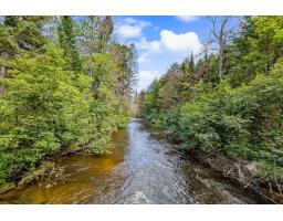 65 Ch. Des Pins, Kazabazua, QC J0X1X0 Photo 13