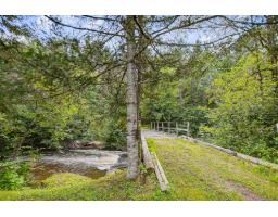 65 Ch. Des Pins, Kazabazua, QC J0X1X0 Photo 12