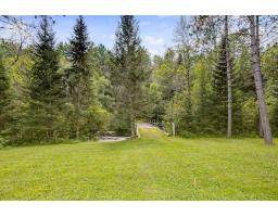 65 Ch. Des Pins, Kazabazua, QC J0X1X0 Photo 11