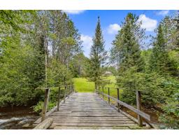 65 Ch. Des Pins, Kazabazua, QC J0X1X0 Photo 14