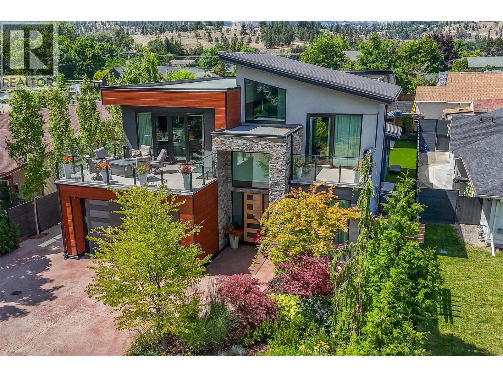 Property for sale at 5212 WOODS Avenue