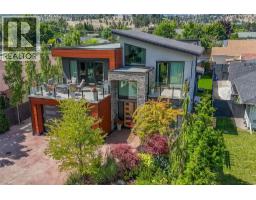 5212 WOODS Avenue, Summerland