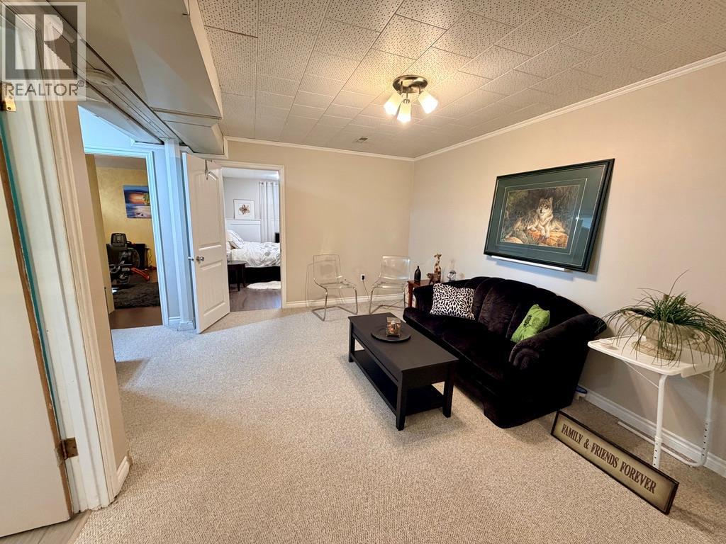1045 93 Avenue - Image 20