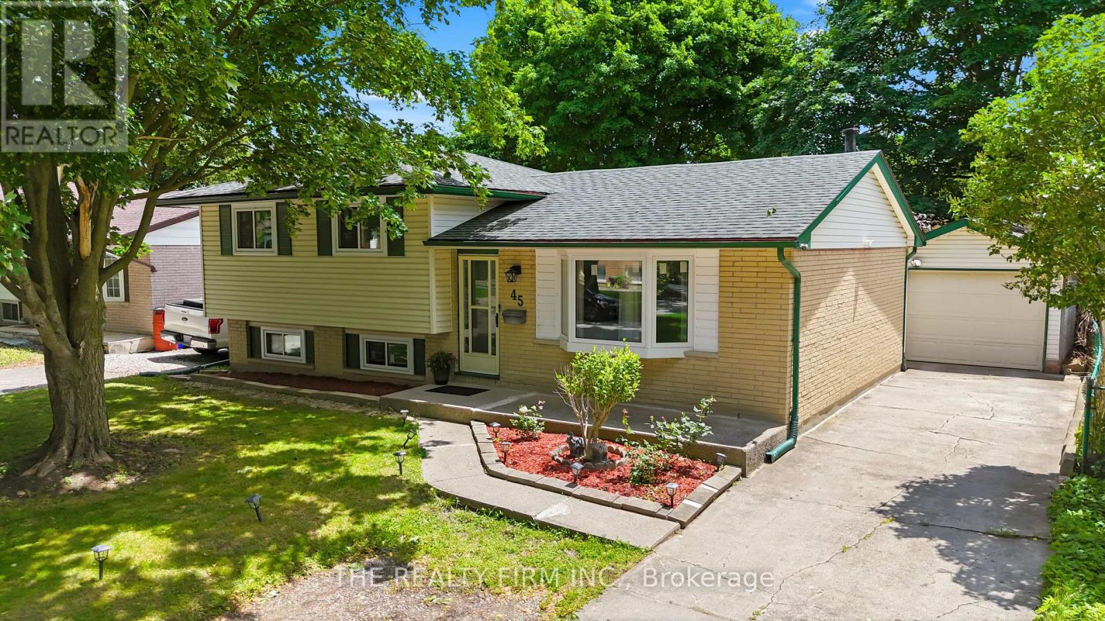 4 bedroom Single Family exterior, 45 Amy Crescent, London East (East C), Ontario