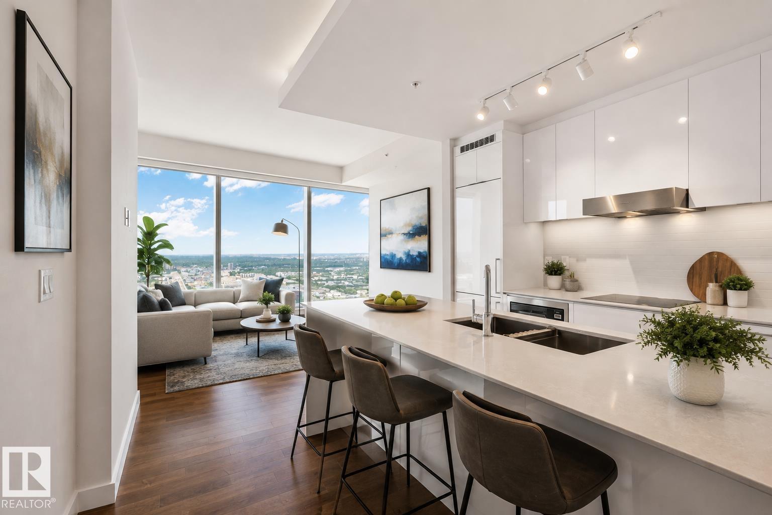 #3411 10360 102 ST NW - 3