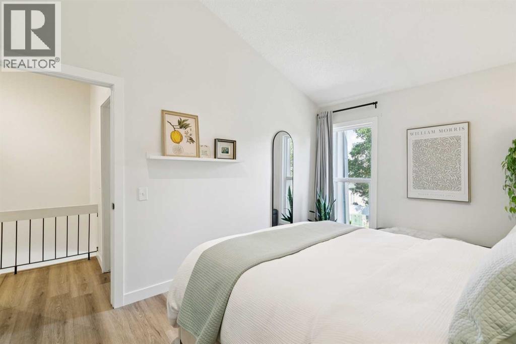 16 Brae Glen Court SW - 17
