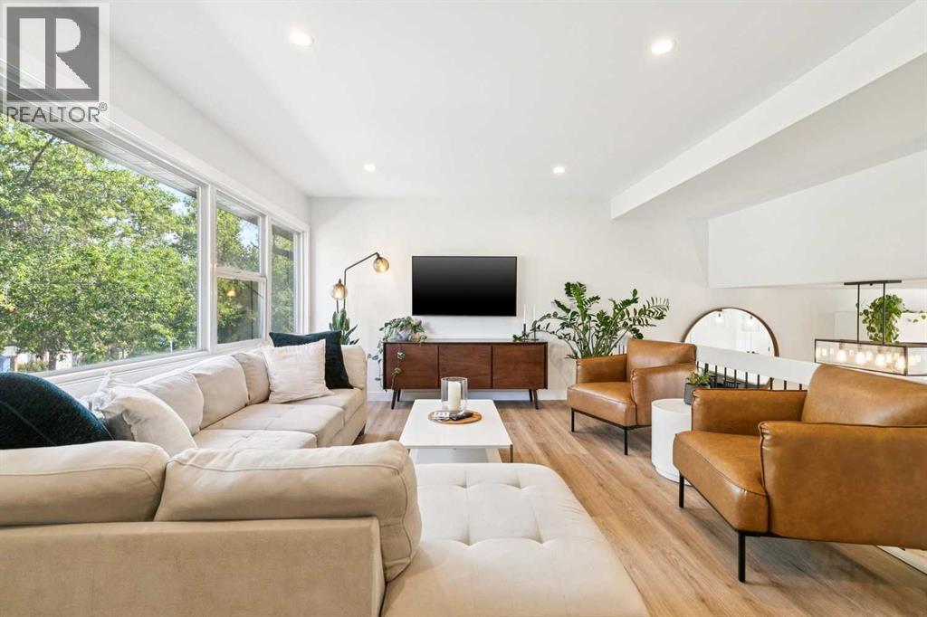 16 Brae Glen Court SW - 8