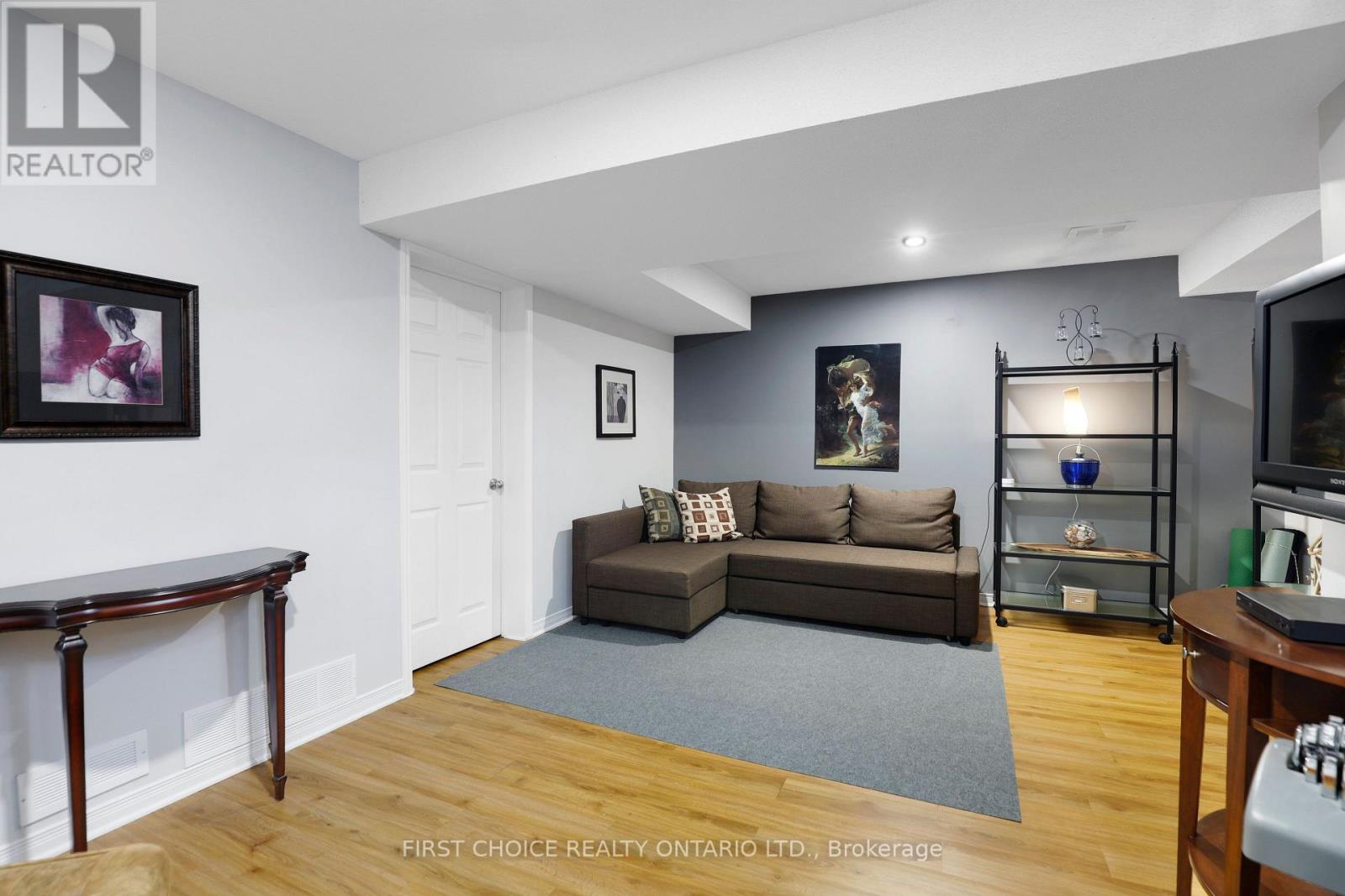 51 CENTRAL PARK DRIVE - Image 29