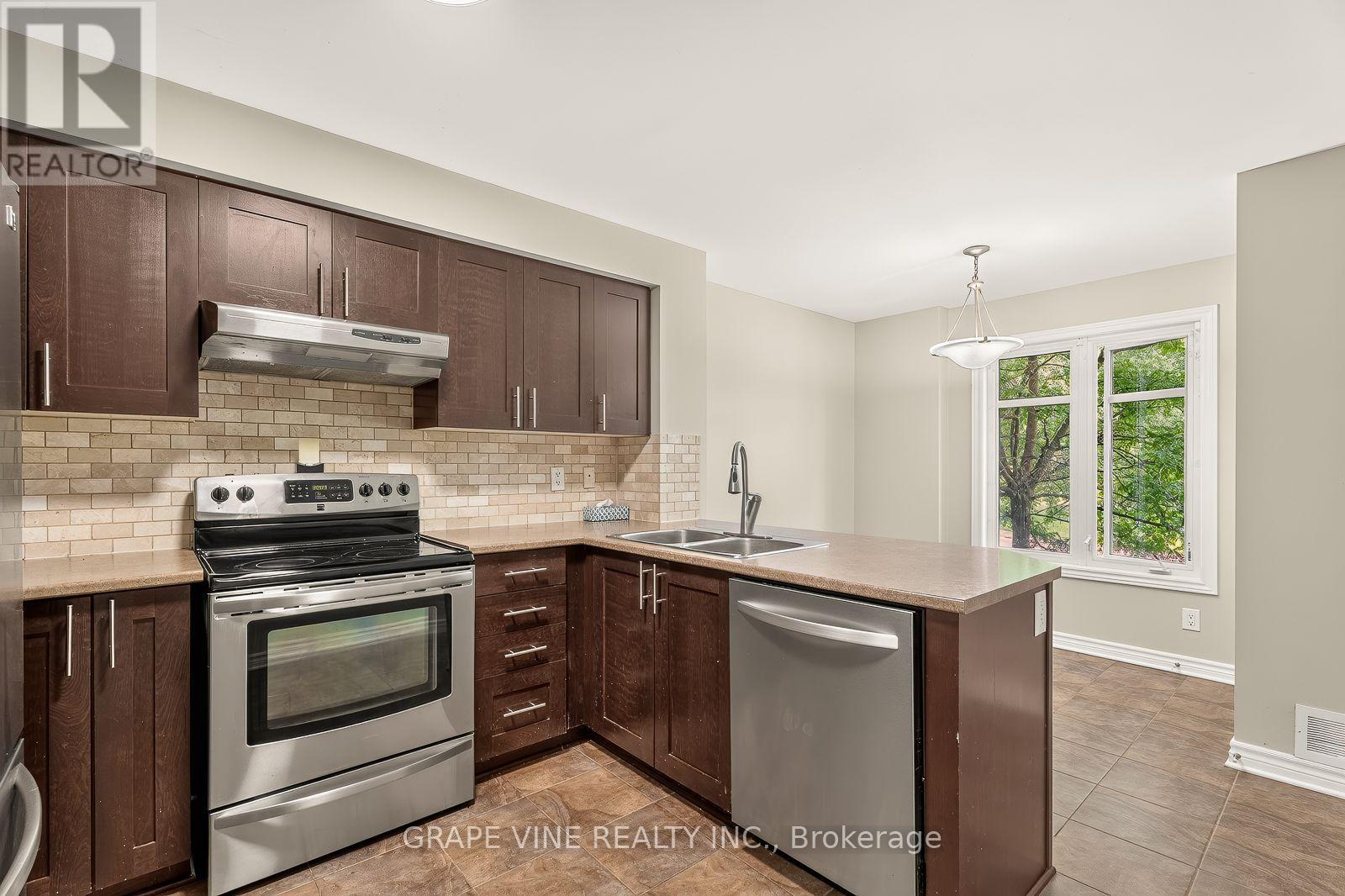 #UNIT A 1124 KLONDIKE ROAD - 8