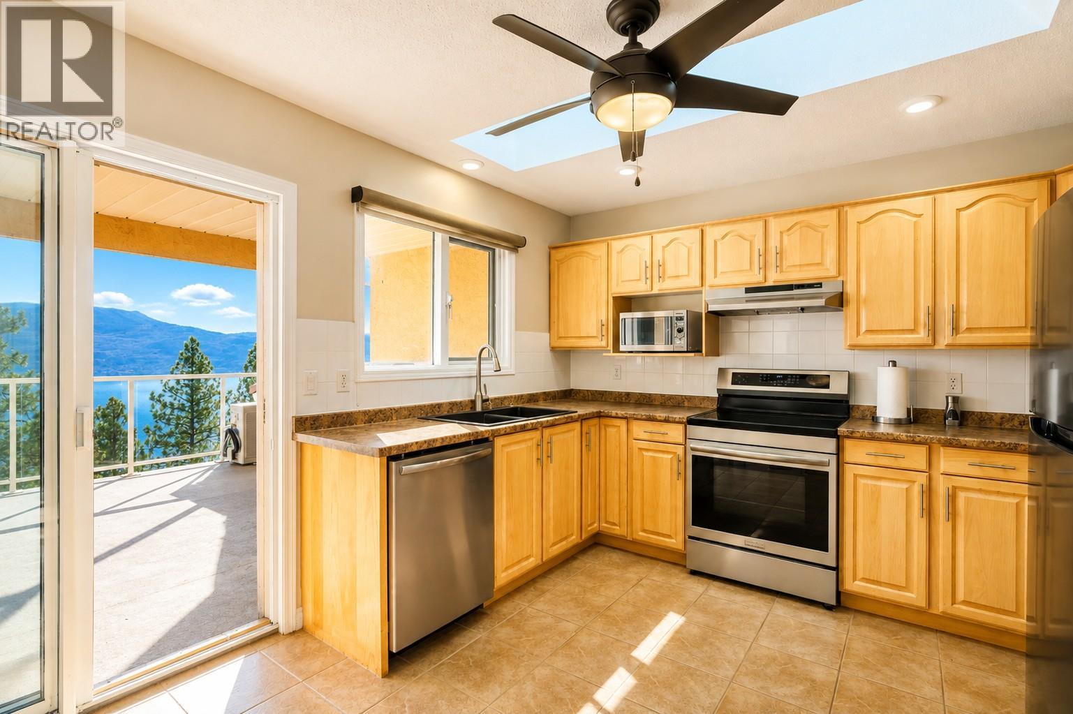 4450 Ponderosa Drive Unit# 204, Peachland