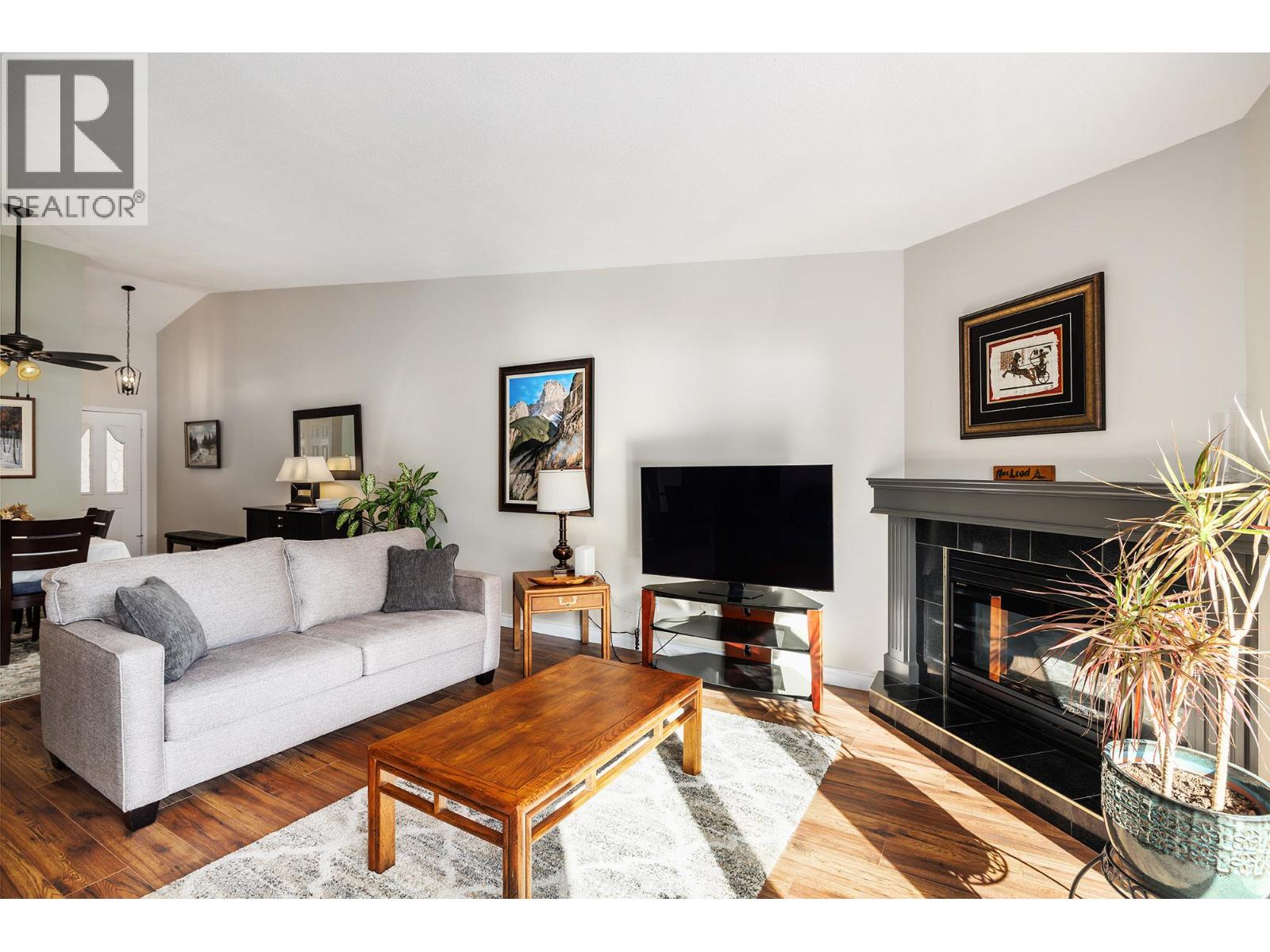 4450 Ponderosa Drive Unit# 204, Peachland