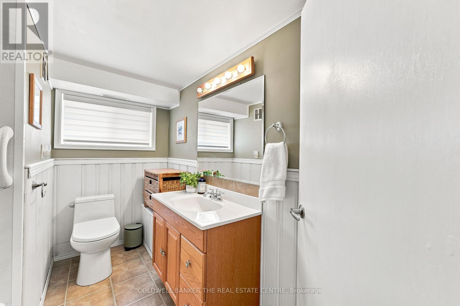 15 PRESLEY AVENUE - 25