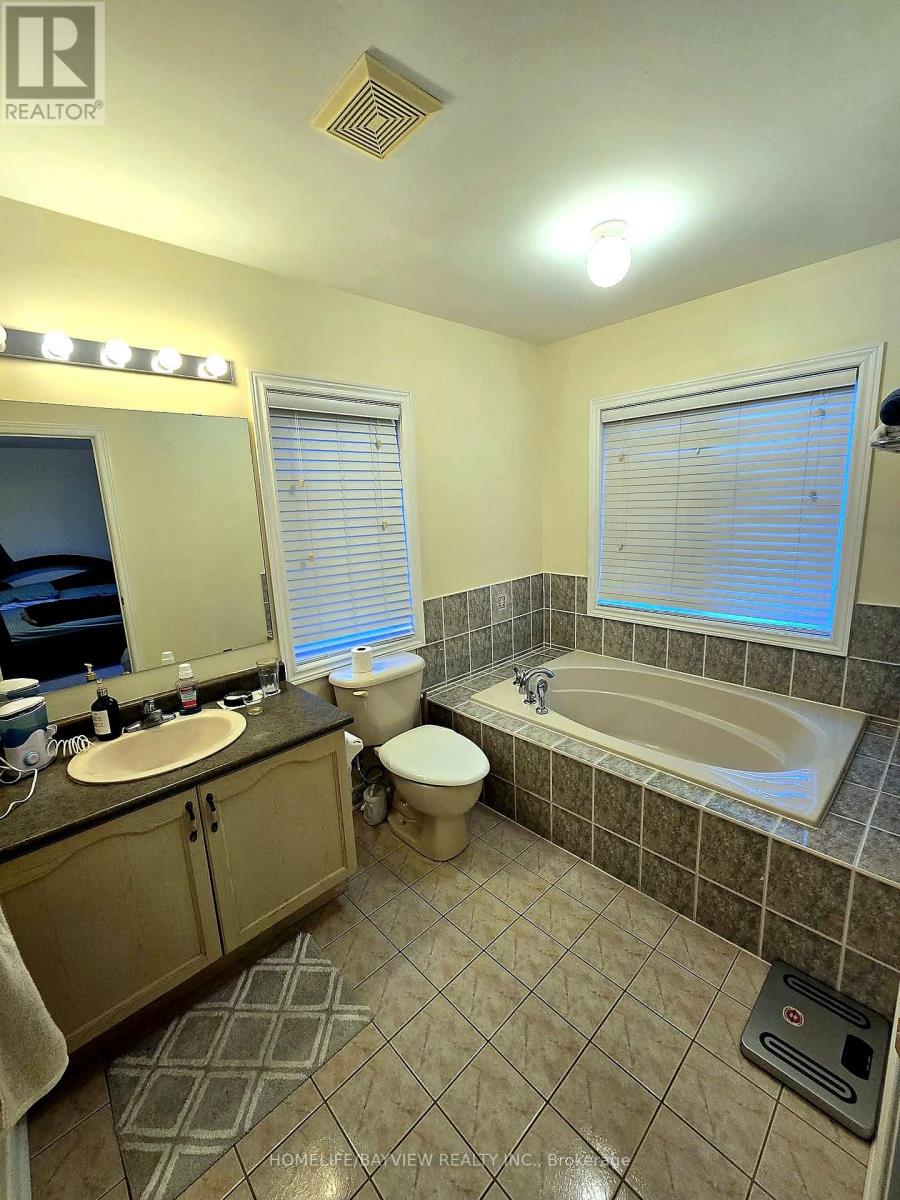 #7 8 TOWNWOOD DRIVE - 17