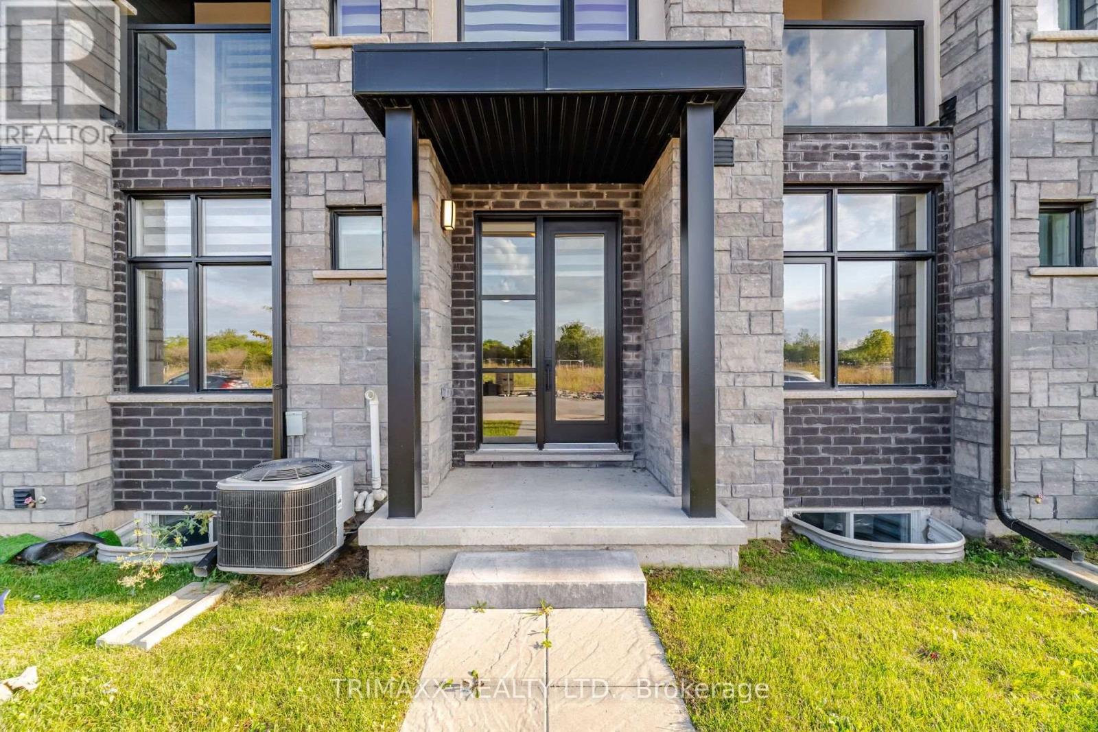 #48 34 WARREN TRAIL - Image 49
