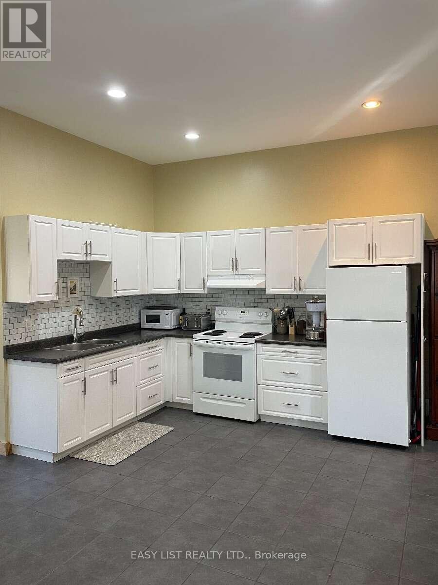 #3 60 ONTARIO STREET - 3