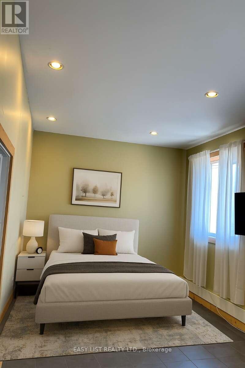 #3 60 ONTARIO STREET - 5