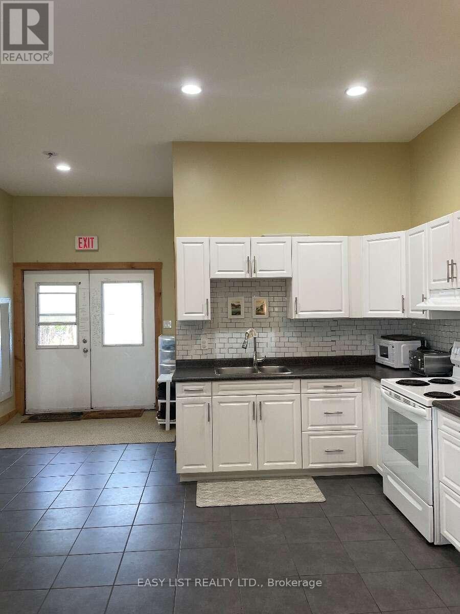 #3 60 ONTARIO STREET - 6