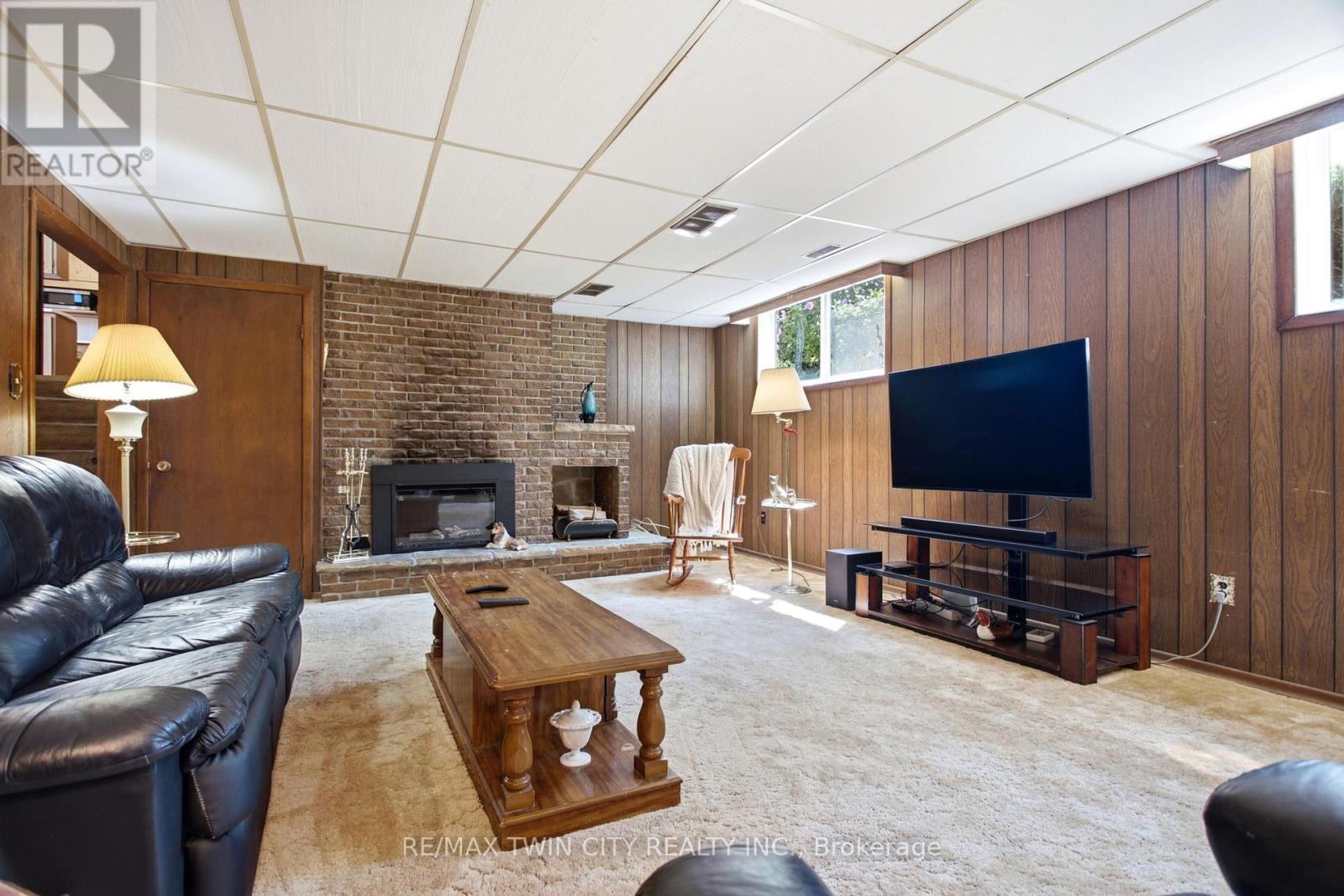 28 ALICE CRESCENT - 20