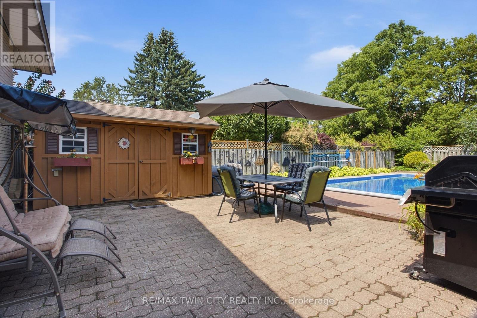 28 ALICE CRESCENT - 24
