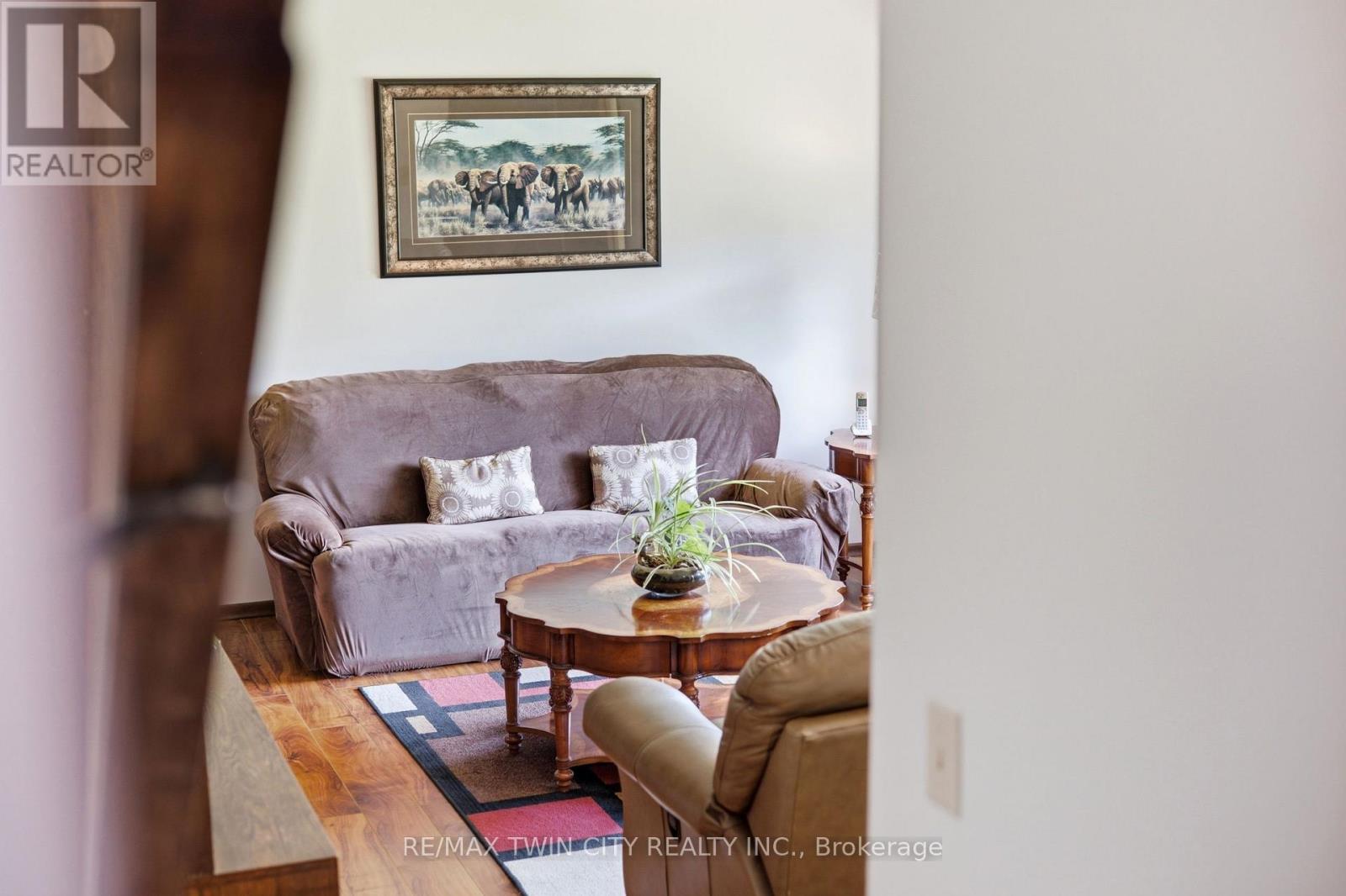 28 ALICE CRESCENT - 8